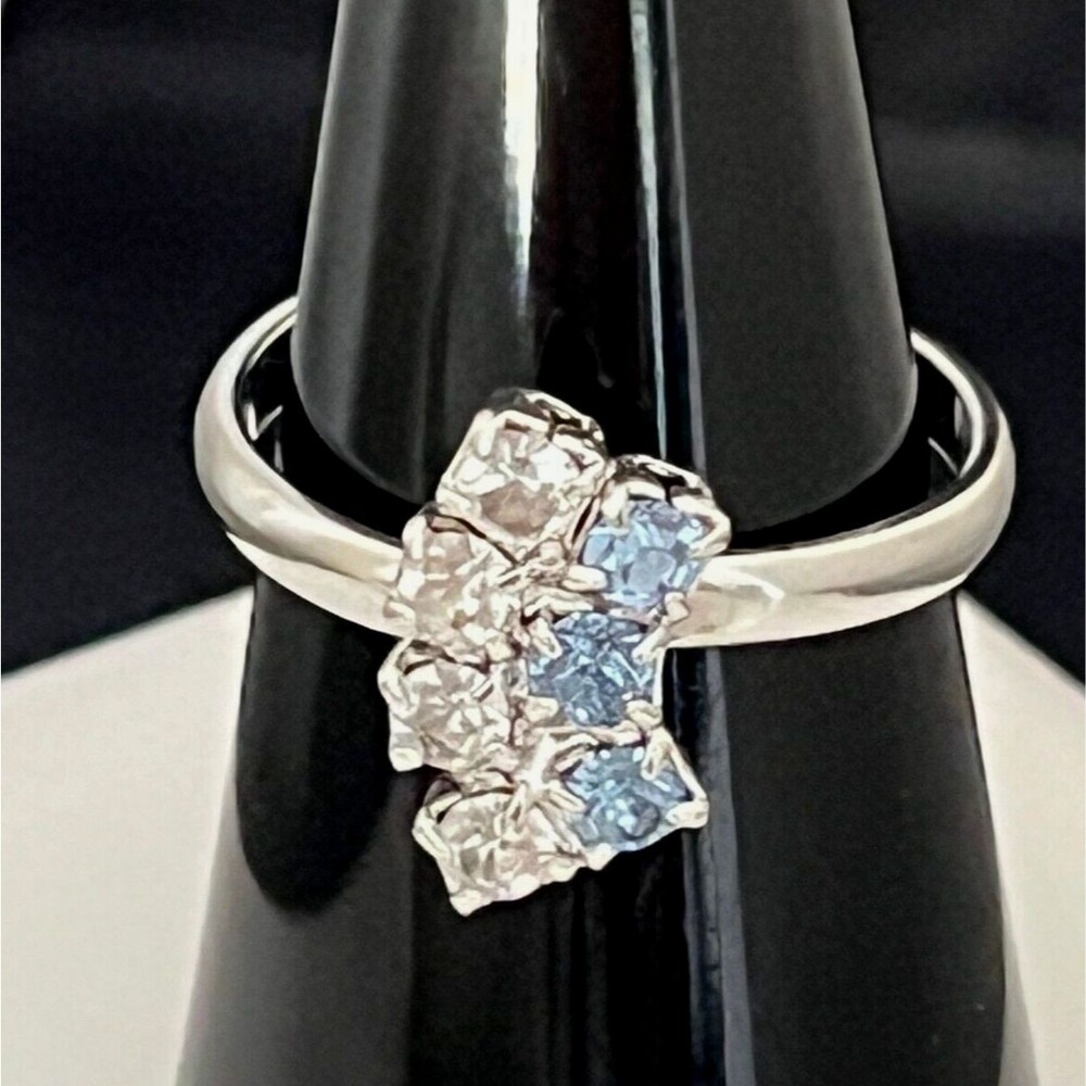 Vintage 1960s Ring Silver Tone Prong Set Blue Rhinestone Mid Century Modern - 4J